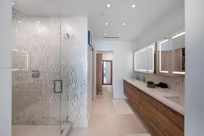 2020 N Bayshore Dr #2510, Miami, FL 33137 - Photo 27