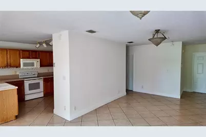 7260 Sienna Ridge Dr, Lauderhill, FL 33319 - Photo 3