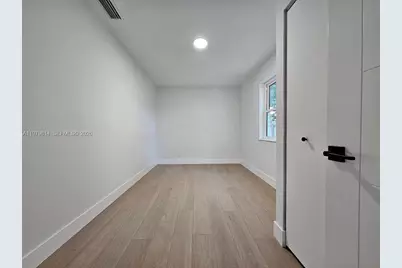 1400 N 70th Ter, Hollywood, FL 33024 - Photo 11