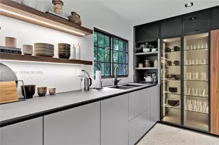 2500 Bayview Dr, Fort Lauderdale, FL 33305 - Photo 17