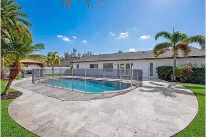 8695 SW 51st Pl, Cooper City, FL 33328 - Photo 7