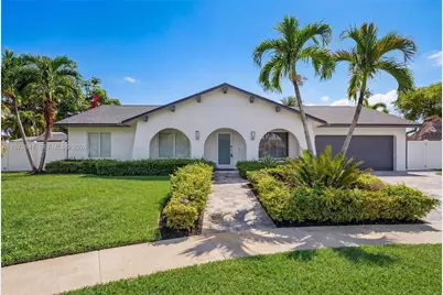 8695 SW 51st Pl, Cooper City, FL 33328 - Photo 9