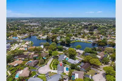 8695 SW 51st Pl, Cooper City, FL 33328 - Photo 23