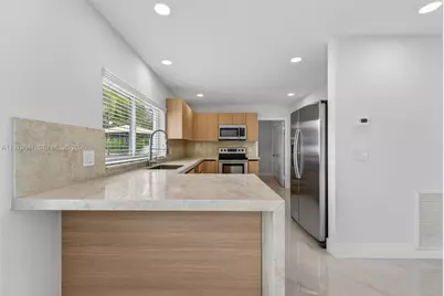 8695 SW 51st Pl, Cooper City, FL 33328 - Photo 13