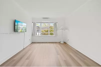 4710 Pine Tree Dr #26, Miami Beach, FL 33140 - Photo 11