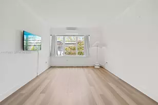 4710 Pine Tree Dr, Miami Beach, FL 33140 - Photo 11