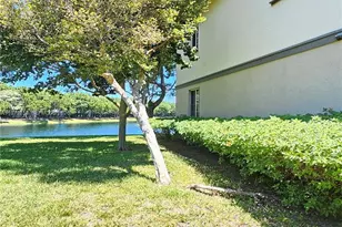 2014 Marsh Harbor Dr, Riviera Beach, FL 33404 - Photo 39