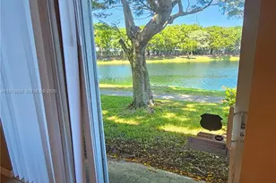 2014 Marsh Harbor Dr, Riviera Beach, FL 33404 - Photo 31