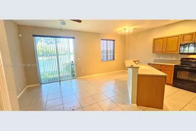 2014 Marsh Harbor Dr, Riviera Beach, FL 33404 - Photo 3
