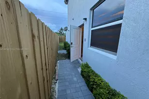 2623 SE 8th Ct, Homestead, FL 33035 - Photo 17