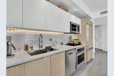 121 NE 34th St #2104, Miami, FL 33137 - Photo 13