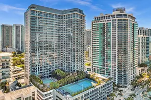 121 NE 34th St, Miami, FL 33137 - Photo 1