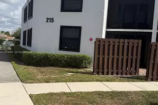 215 Lake Pointe Dr, Oakland Park, FL 33309 - Photo 27