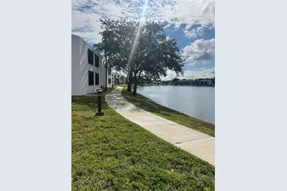 215 Lake Pointe Dr #211, Oakland Park, FL 33309 - Photo 3