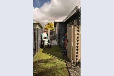 6680 NW 24th Pl, Sunrise, FL 33313 - Photo 27