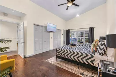 801 NW 24th St, Wilton Manors, FL 33311 - Photo 37