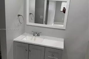 469 NE 207th Ln, Miami, FL 33179 - Photo 15