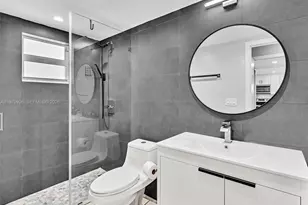 610 NE 12th Ave, Hallandale Beach, FL 33009 - Photo 25