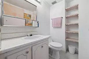 9225 Collins Ave, Surfside, FL 33154 - Photo 17