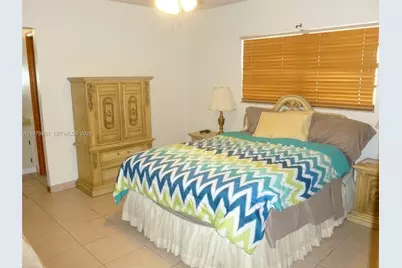 3261 NW 14th St, Miami, FL 33125 - Photo 11