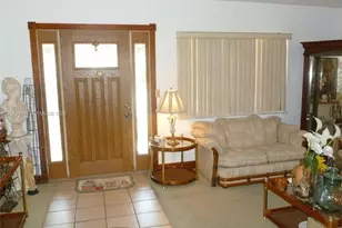 3261 NW 14th St, Miami, FL 33125 - Photo 3