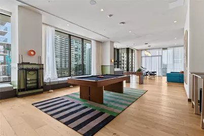 11 NE 6 St #910, Miami, FL 33132 - Photo 15