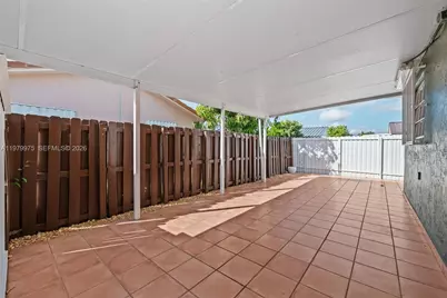 2496 W 70th Pl, Hialeah, FL 33016 - Photo 21