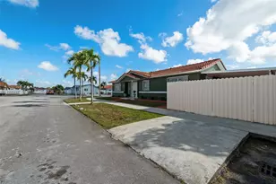2496 W 70th Pl, Hialeah, FL 33016 - Photo 25