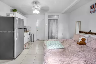 2900 SW 19th St, Miami, FL 33145 - Photo 17