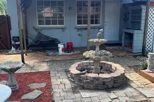 729 NE 2nd Ct, Hallandale Beach, FL 33009 - Photo 1