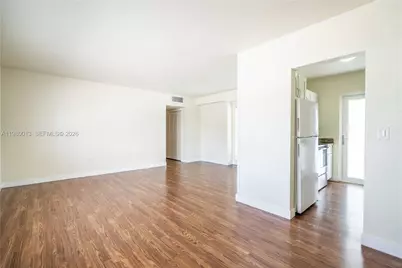 1940 Biarritz Dr #22, Miami Beach, FL 33141 - Photo 5