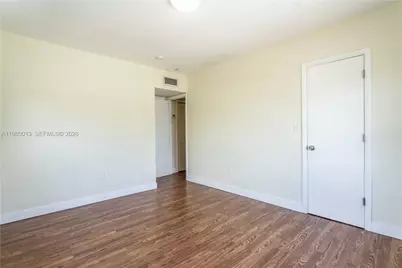 1940 Biarritz Dr #22, Miami Beach, FL 33141 - Photo 17