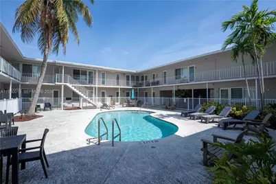 1940 Biarritz Dr #22, Miami Beach, FL 33141 - Photo 21