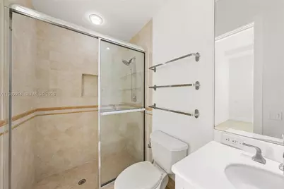 822 Meridian Ln, Hollywood, FL 33019 - Photo 19