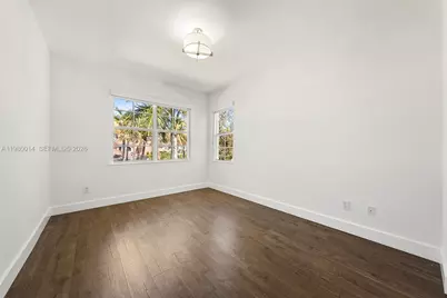 822 Meridian Ln, Hollywood, FL 33019 - Photo 41