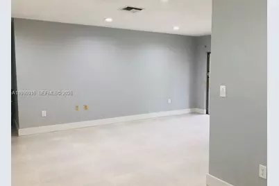 930 Benevento Ave #930, Coral Gables, FL 33146 - Photo 3