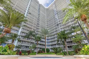 7601 E Treasure Dr, North Bay Village, FL 33141 - Photo 21