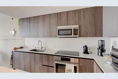 88 SW 7th St #2706, Miami, FL 33130 - Photo 17