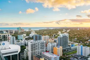 88 SW 7th St, Miami, FL 33130 - Photo 13