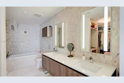 88 SW 7th St #2706, Miami, FL 33130 - Photo 27