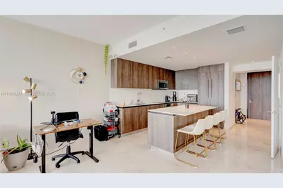 88 SW 7th St #2706, Miami, FL 33130 - Photo 15