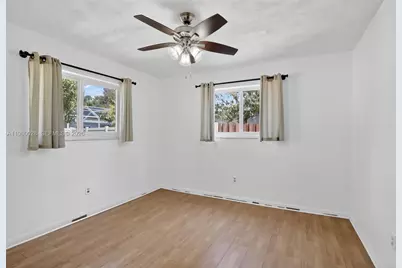 11501 NW 15th St, Pembroke Pines, FL 33026 - Photo 37