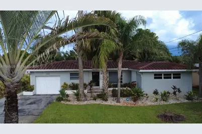 1419 N 16th Ct, Hollywood, FL 33020 - Photo 3