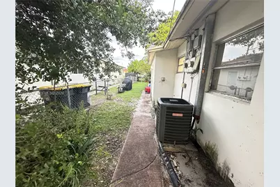 148 NW 14th Way #2, Dania Beach, FL 33004 - Photo 19