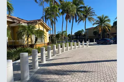 9645 NW 1st Ct #1-302, Pembroke Pines, FL 33024 - Photo 5