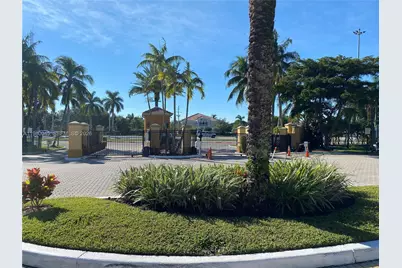 9645 NW 1st Ct #1-302, Pembroke Pines, FL 33024 - Photo 3