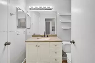 2846 S University Dr, Davie, FL 33328 - Photo 35