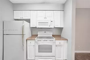 2846 S University Dr, Davie, FL 33328 - Photo 25