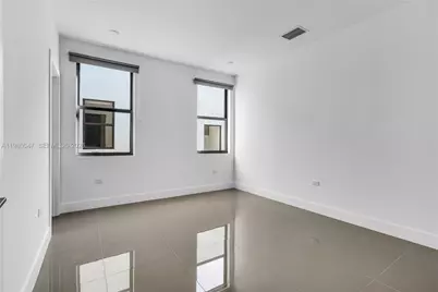 225 NW 40 Ct, Miami, FL 33126 - Photo 21