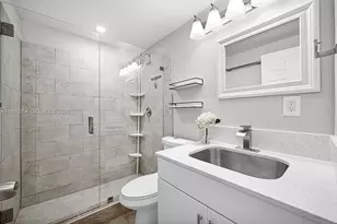 9133 Fontainebleau Blvd, Miami, FL 33172 - Photo 27